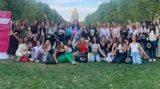 photo groupée des étudiantes ISEP