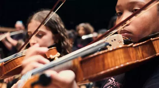 jeunes joueuses de violon